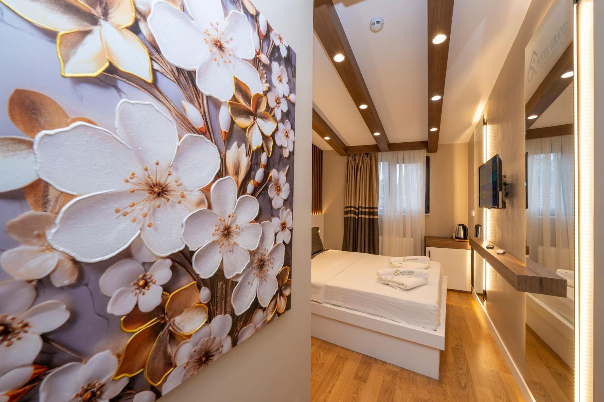 Hotel Grand Istanbul Exterior photo